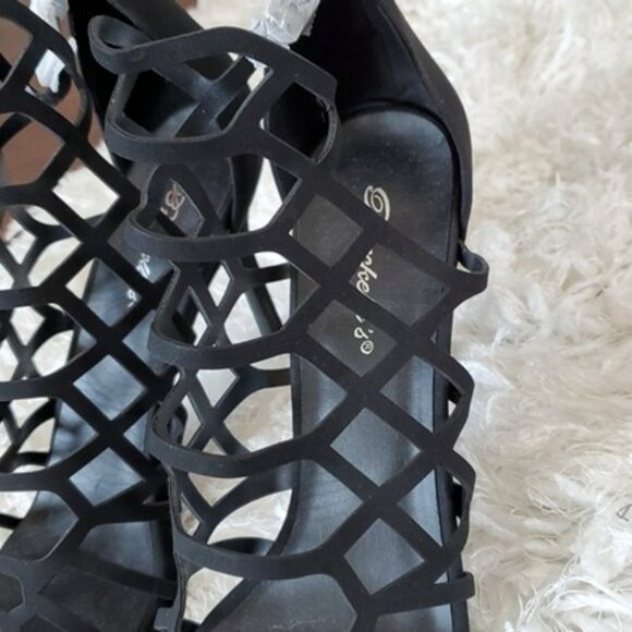 Breckelle's Spiked High Heels Black Size 10 Cut Out Ankle Buckle Prom Cocktail - Picture 4 of 16